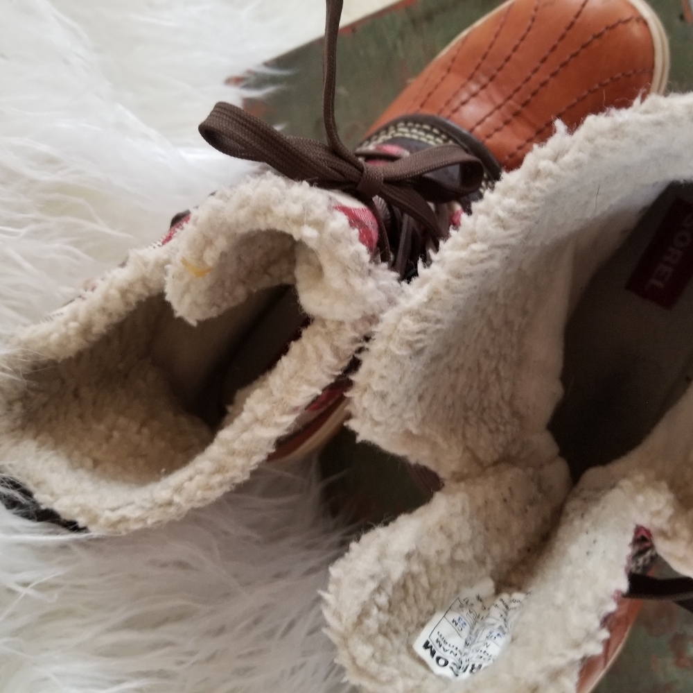 Sorel women's winter lace-up boots - size 6 - Picture 5 of 9
